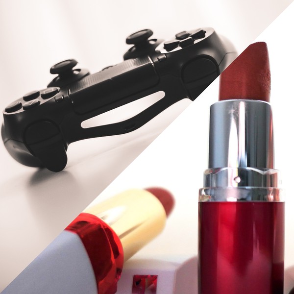 Ein Gaming-Controller und ein Lippenstift.