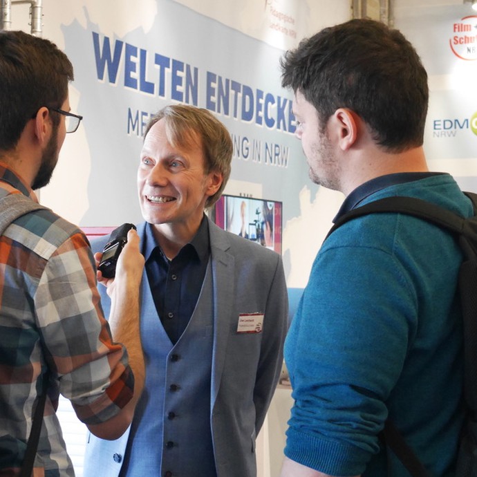 None (vergrößerte Bildansicht wird geöffnet)