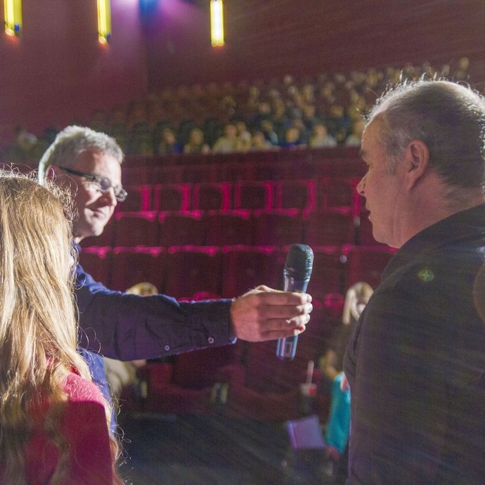 Bilder vom SchulFilmFest 2015 (vergrößerte Bildansicht wird geöffnet)